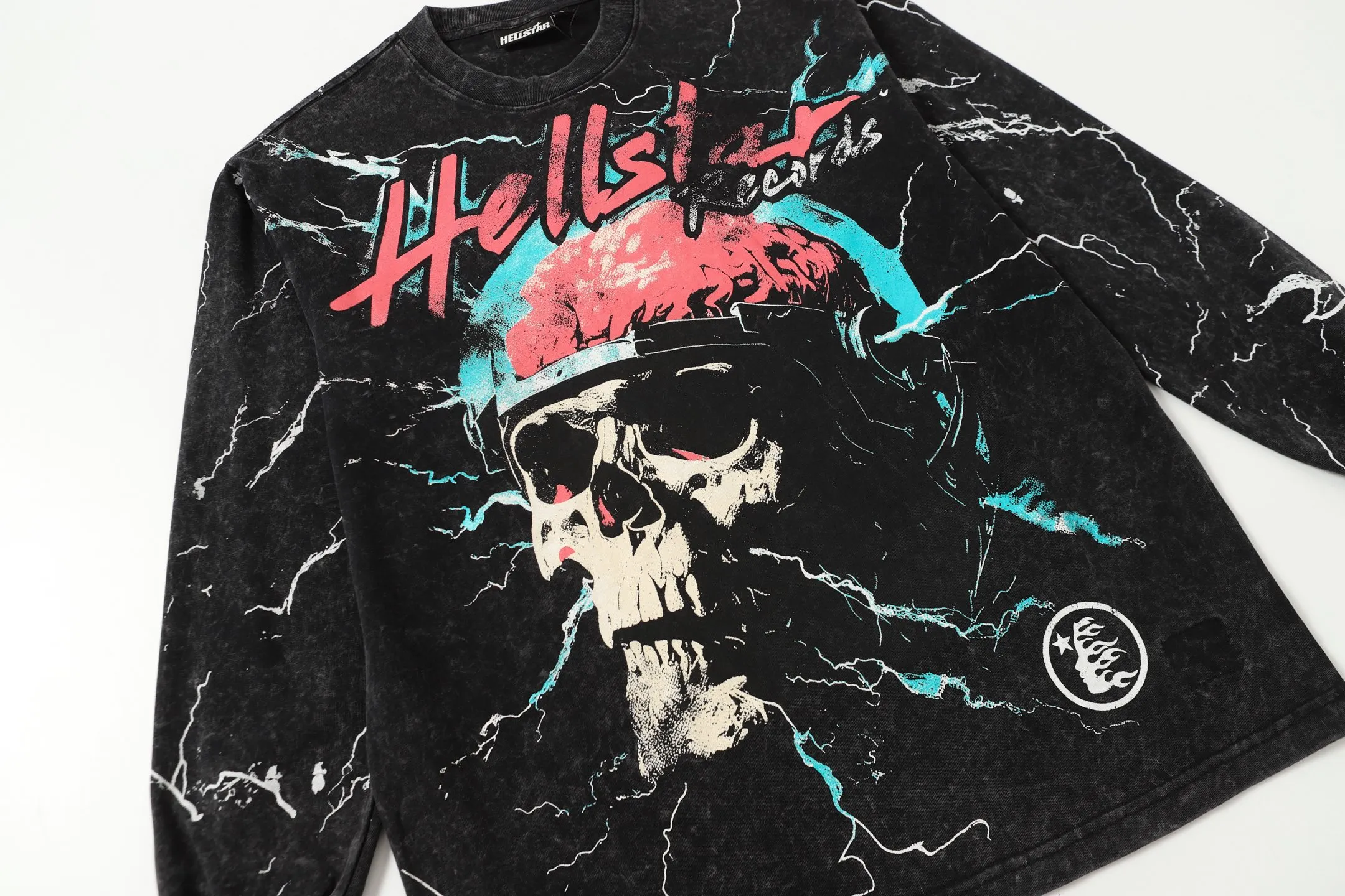 H 9117# Black I P85 H 9 In Stock Hellstar / T （fabric): 26 300 Sizes（size）：S-M- L- X L （colour）： Black